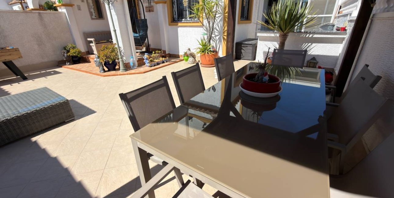 Resale - Townhouse -
Los Montesinos - Entre Naranjos / Vistabella Golf