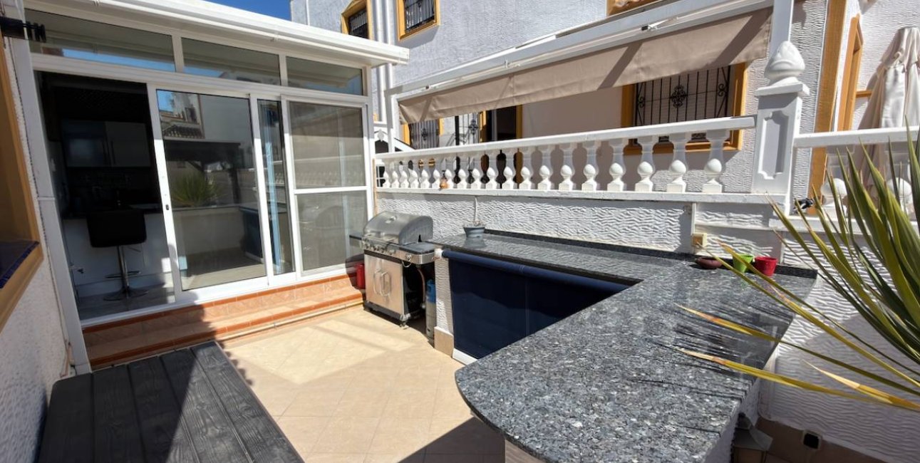 Resale - Townhouse -
Los Montesinos - Entre Naranjos / Vistabella Golf