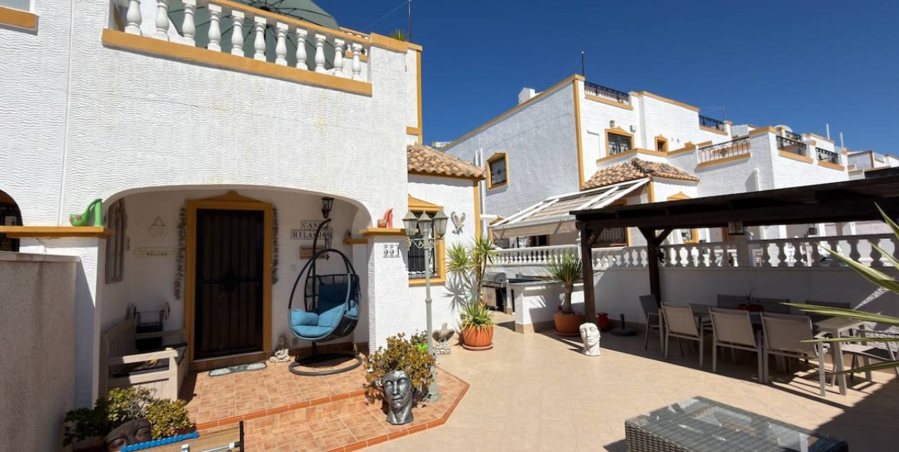 Resale - Townhouse -
Los Montesinos - Entre Naranjos / Vistabella Golf
