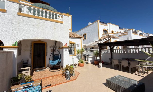 Resale - Townhouse -
Los Montesinos - Entre Naranjos / Vistabella Golf