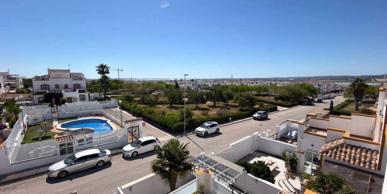 Resale - Townhouse -
Los Montesinos - Entre Naranjos / Vistabella Golf