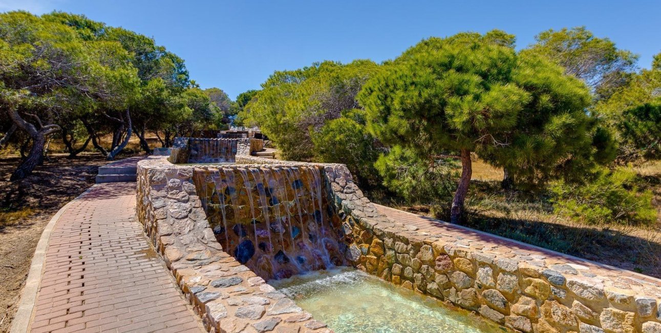 Rynek wtórny - Mieszkanie w bloku -
Torrevieja - La Mata