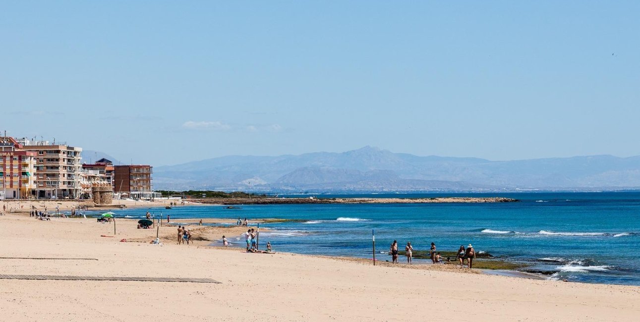 Rynek wtórny - Mieszkanie w bloku -
Torrevieja - La Mata