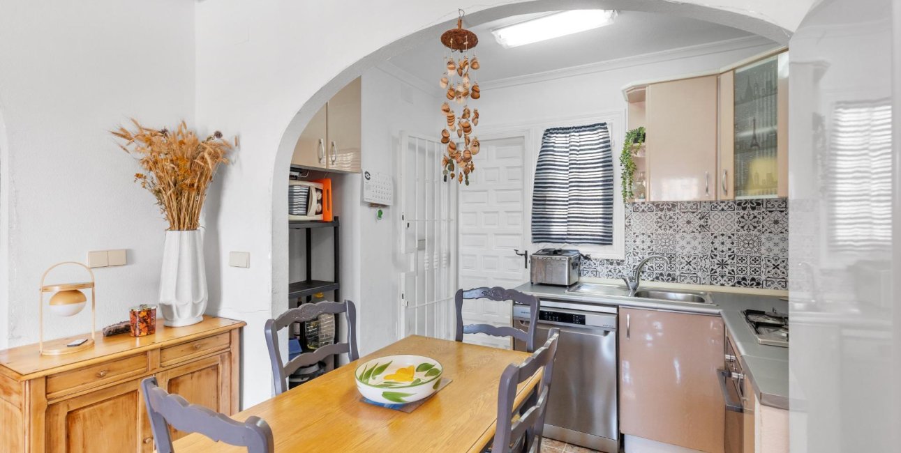 Resale - Bungalow -
Guardamar del Segura - El moncayo