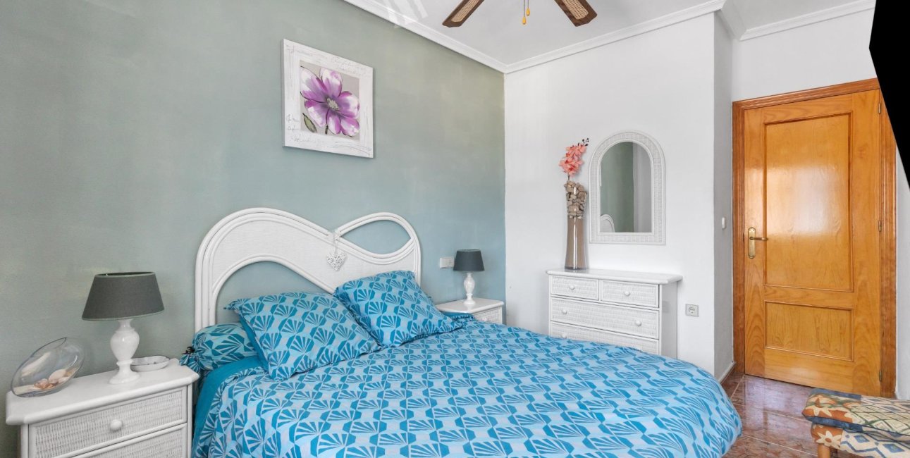 Resale - Bungalow -
Guardamar del Segura - El moncayo