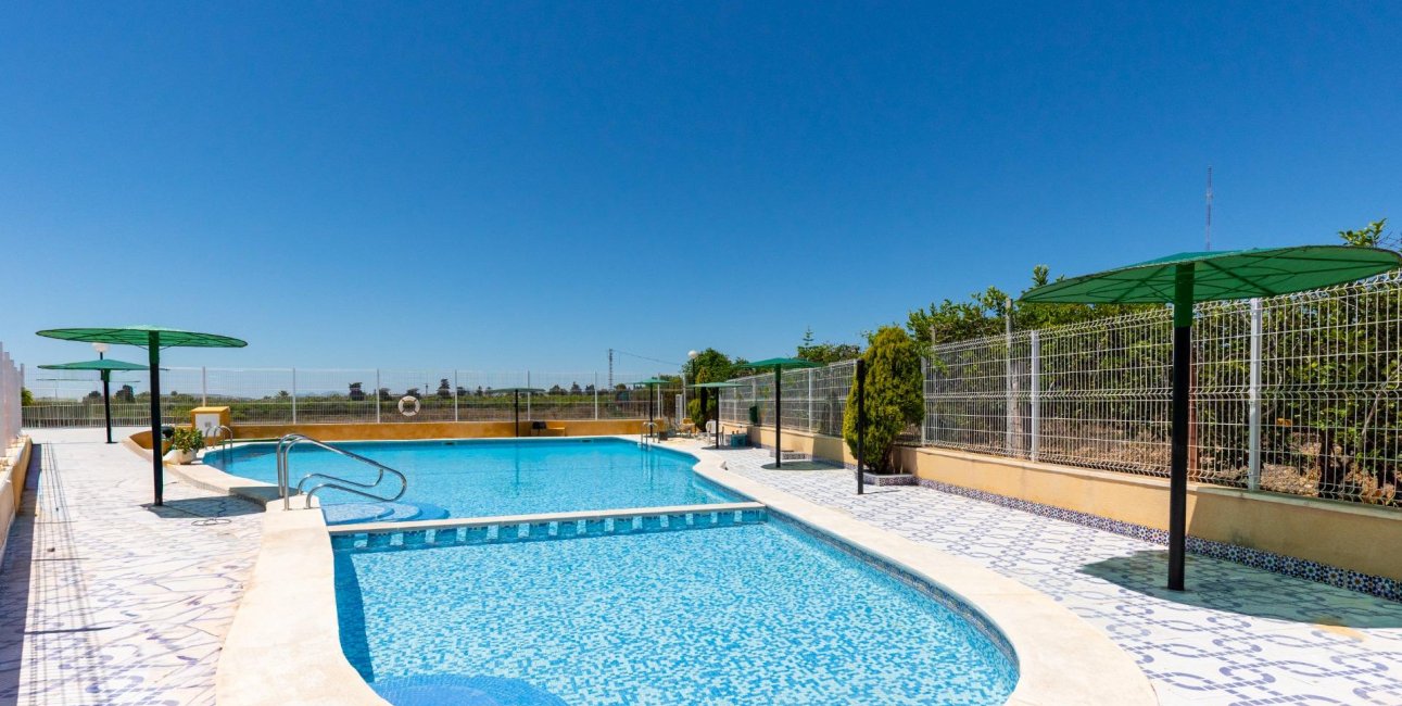 Resale - Bungalow -
Guardamar del Segura - El moncayo