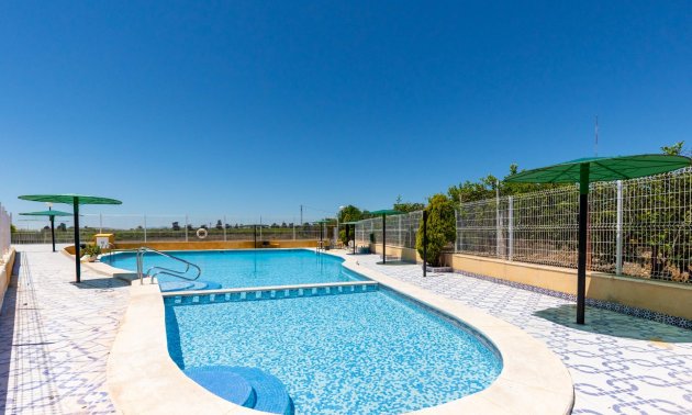 Resale - Bungalow -
Guardamar del Segura - El moncayo
