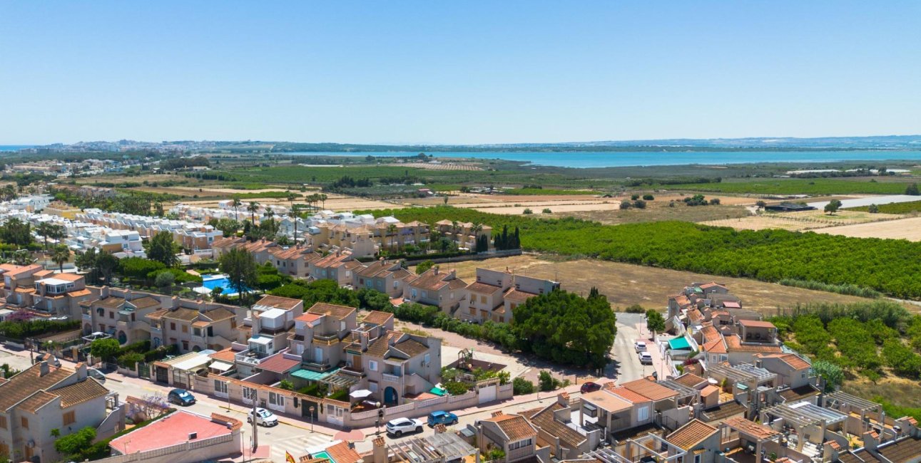 Resale - Bungalow -
Guardamar del Segura - El moncayo