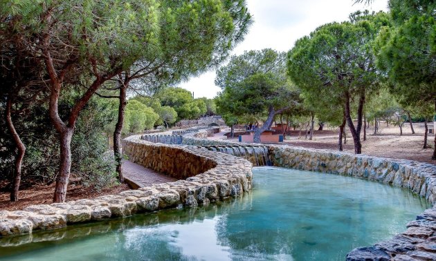 Rynek wtórny - Mieszkanie w bloku -
Torrevieja - La Mata