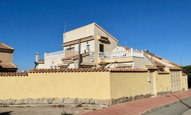 Resale - Villa -
Benimar - Rojales Hills