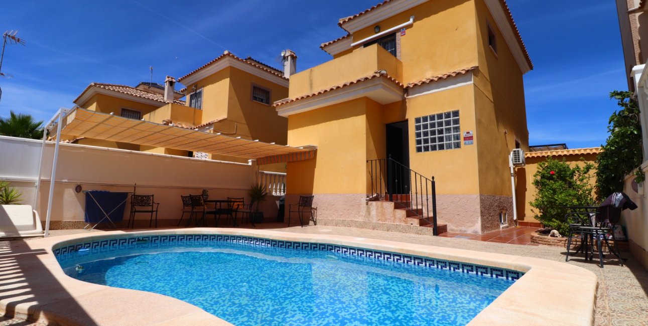 Resale - Villa -
Algorfa - Lo Crispin