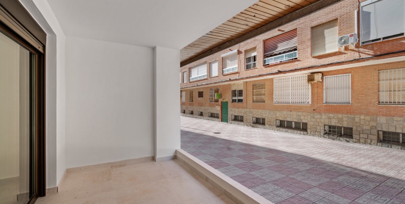 Resale - Apartment / flat -
Torrevieja - Playa Acequion