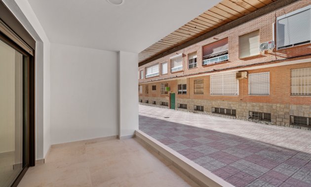 Resale - Apartment / flat -
Torrevieja - Playa Acequion