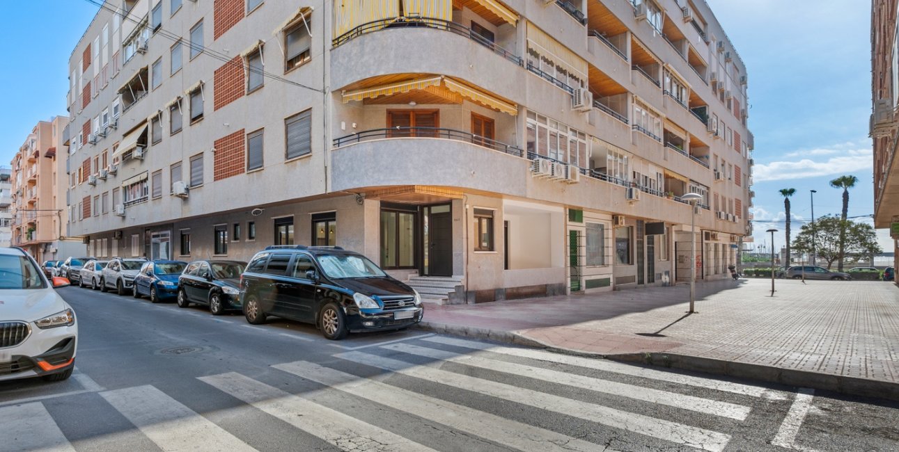 Resale - Apartment / flat -
Torrevieja - Playa Acequion