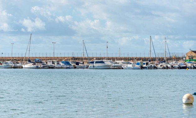 Resale - Apartment / flat -
Torrevieja - Playa Acequion