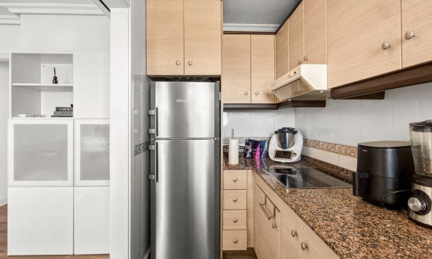 Resale - Apartment / flat -
Torrevieja - Torrevieja - Centre