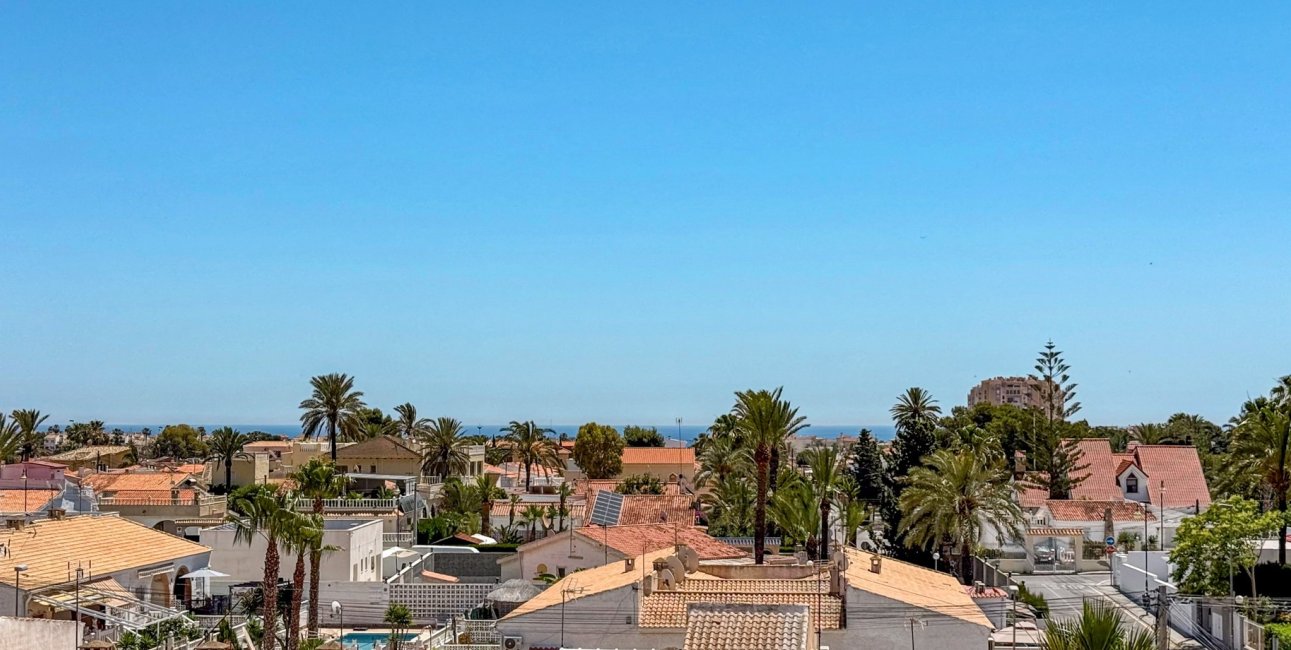 Resale - Apartment / flat -
Torrevieja - Torrevieja - Centre
