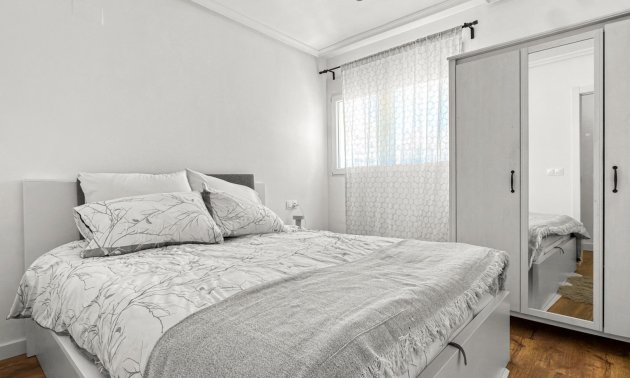 Resale - Apartment / flat -
Torrevieja - Torrevieja - Centre