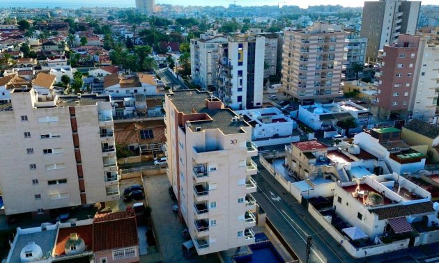 Resale - Apartment / flat -
Torrevieja - Torrevieja - Centre