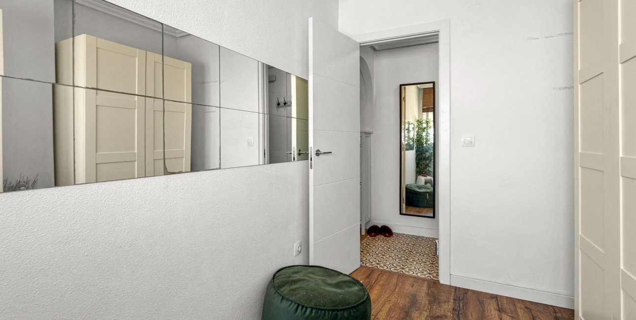 Resale - Apartment / flat -
Torrevieja - Torrevieja - Centre