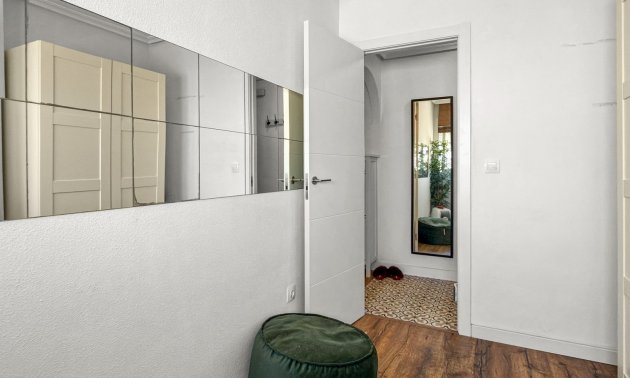 Resale - Apartment / flat -
Torrevieja - Torrevieja - Centre