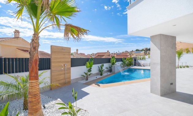 Resale - Villa -
Ciudad Quesada - La Marquesa