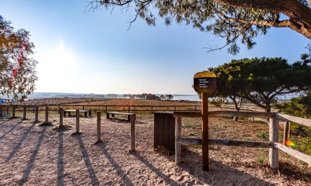 Rynek wtórny - Mieszkanie w bloku -
Torrevieja - La Mata