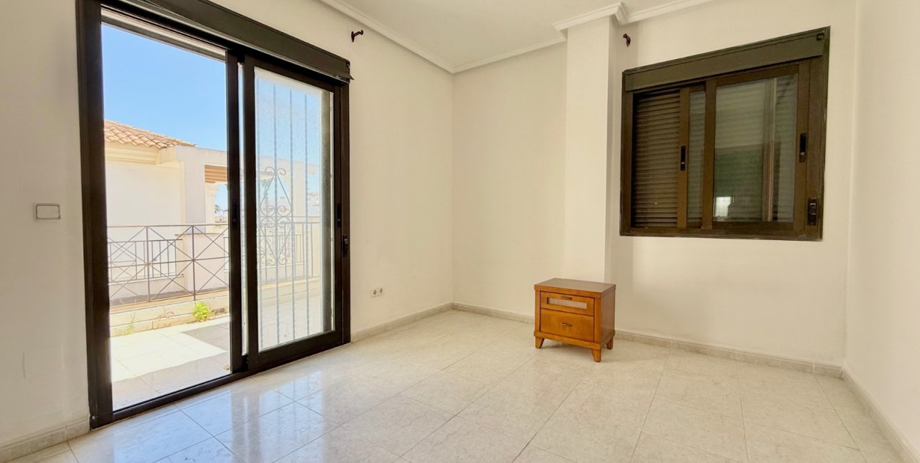 Resale - Townhouse -
Ciudad Quesada - Doña Pepa