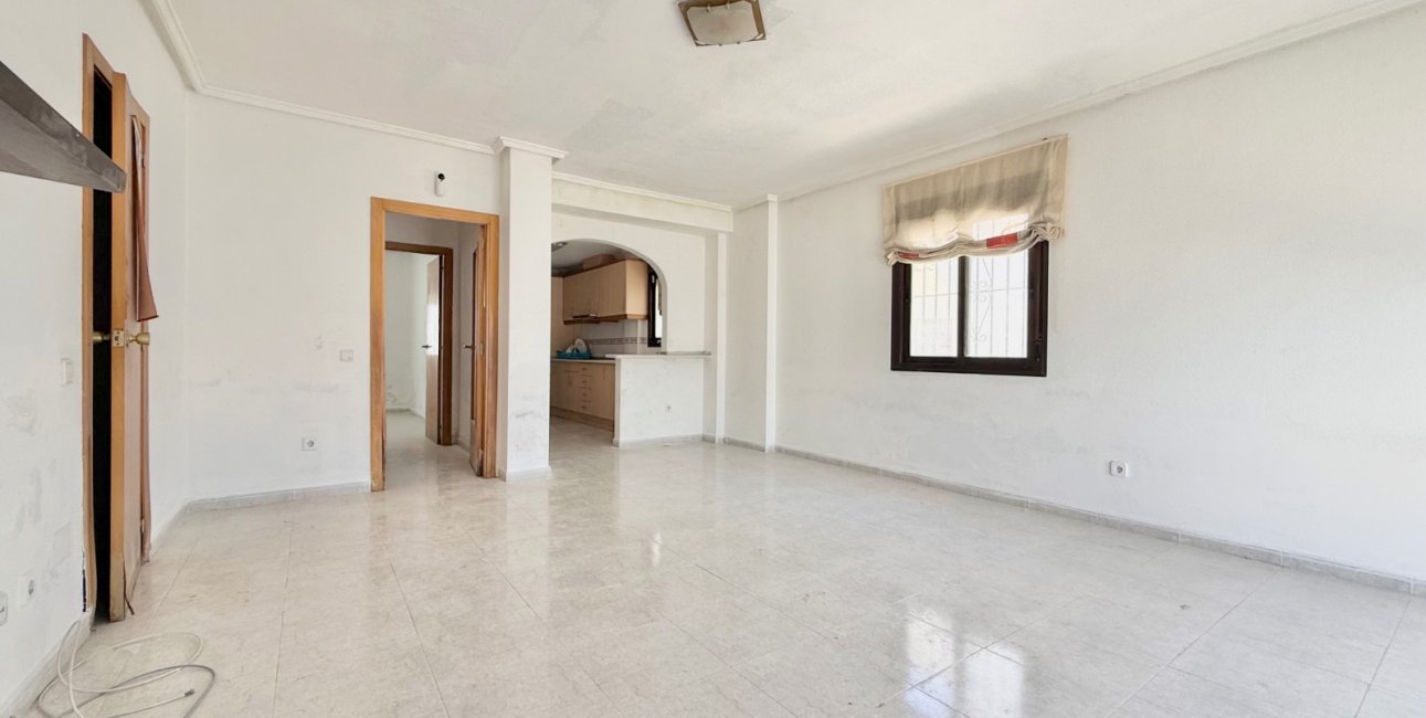 Resale - Townhouse -
Ciudad Quesada - Doña Pepa