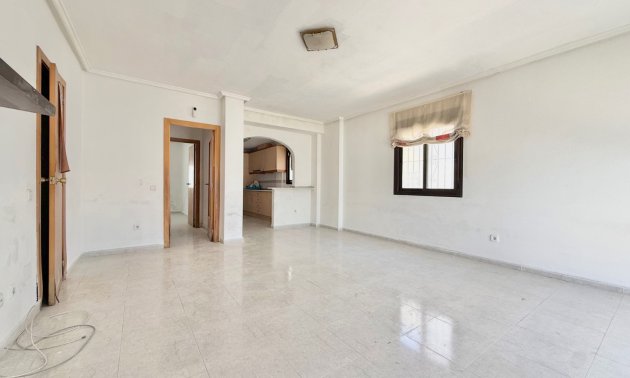 Resale - Townhouse -
Ciudad Quesada - Doña Pepa