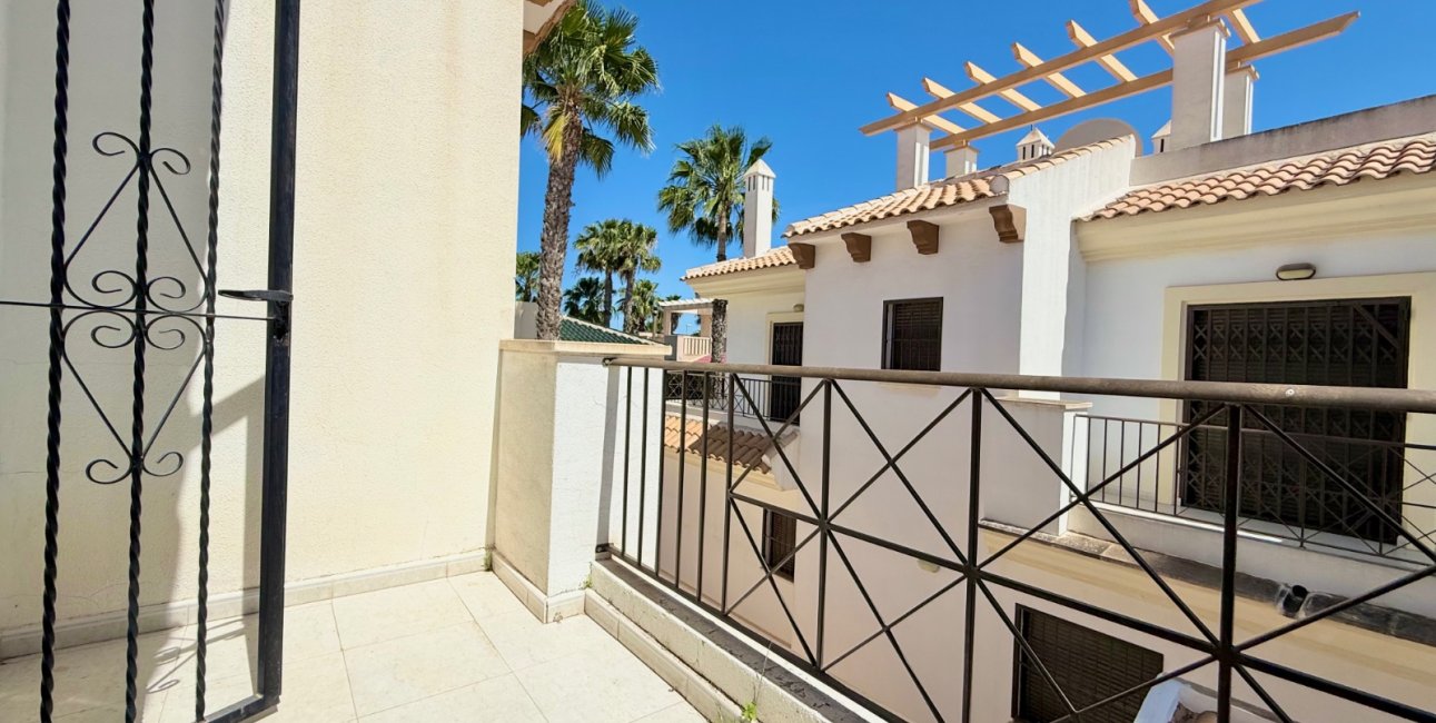 Resale - Townhouse -
Ciudad Quesada - Doña Pepa