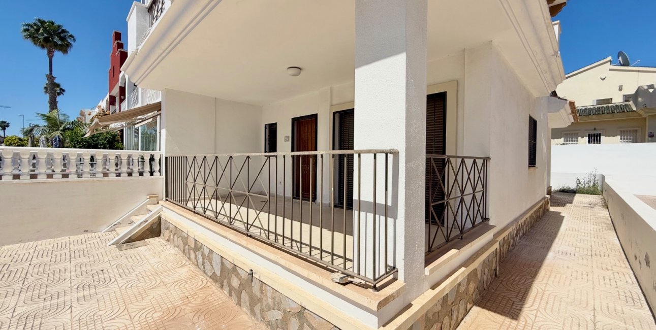 Resale - Townhouse -
Ciudad Quesada - Doña Pepa
