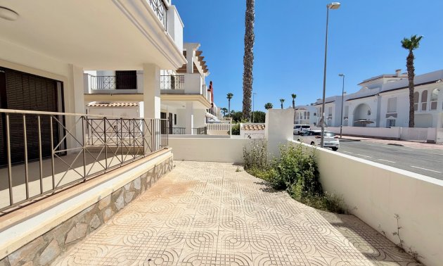 Resale - Townhouse -
Ciudad Quesada - Doña Pepa