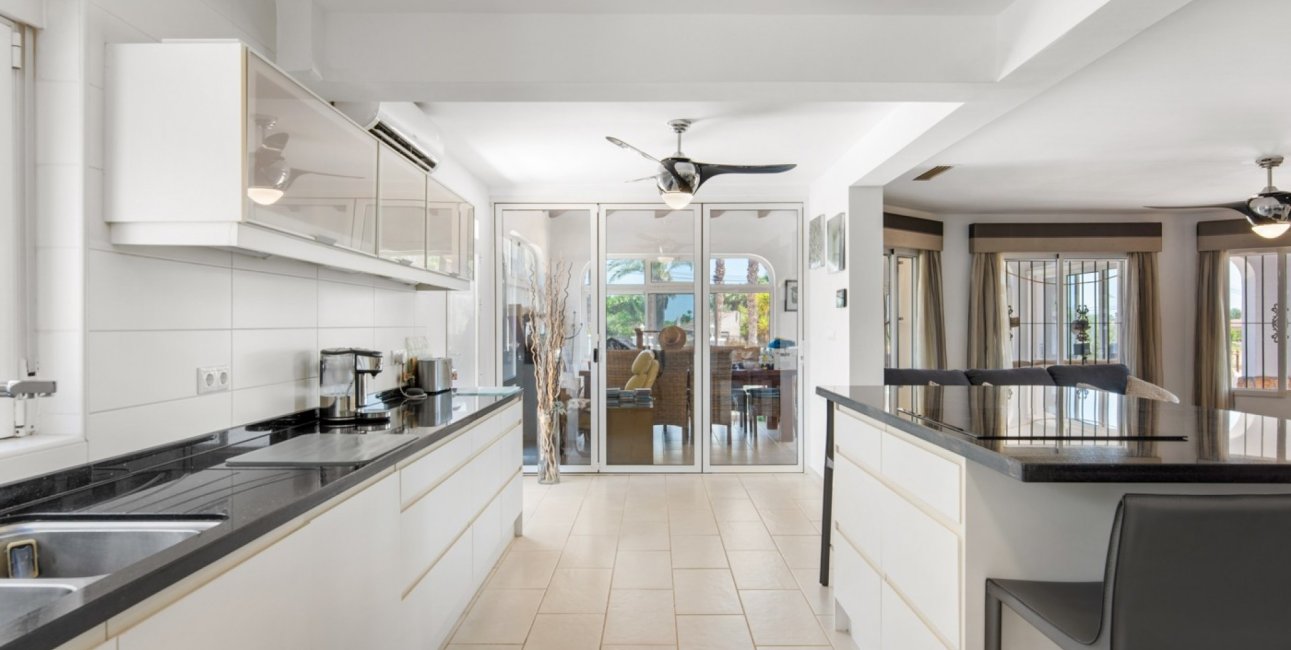 Resale - Country House -
Catral - Catral - Country