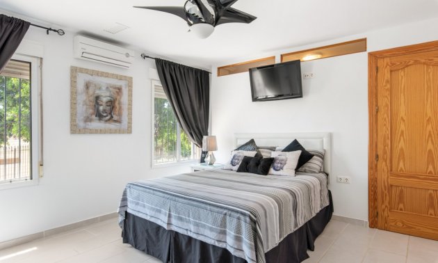 Resale - Country House -
Catral - Catral - Country