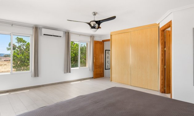 Resale - Country House -
Catral - Catral - Country