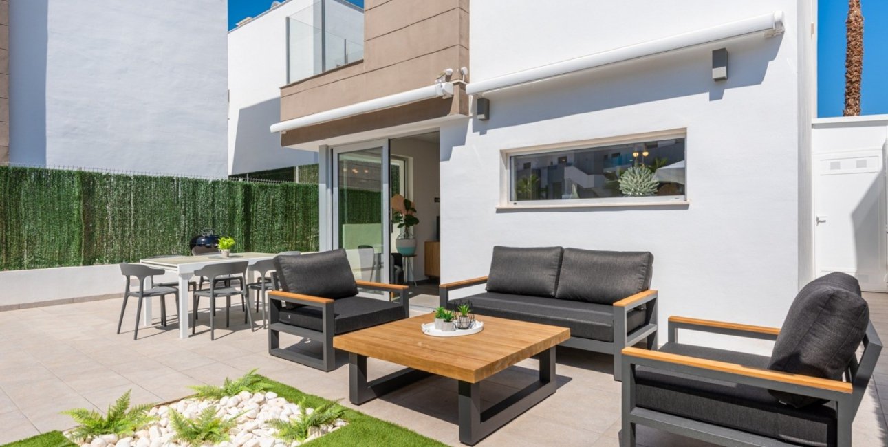 Resale - Villa -
Guardamar del Segura - El Raso