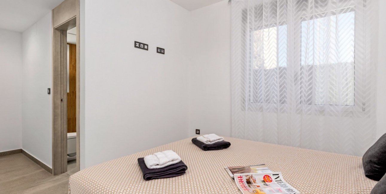 Resale - Villa -
Guardamar del Segura - El Raso