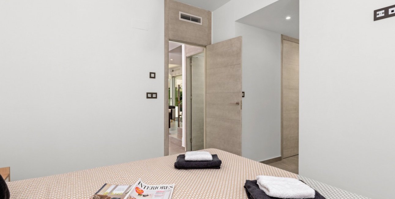 Resale - Villa -
Guardamar del Segura - El Raso
