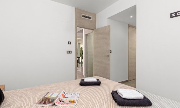 Resale - Villa -
Guardamar del Segura - El Raso