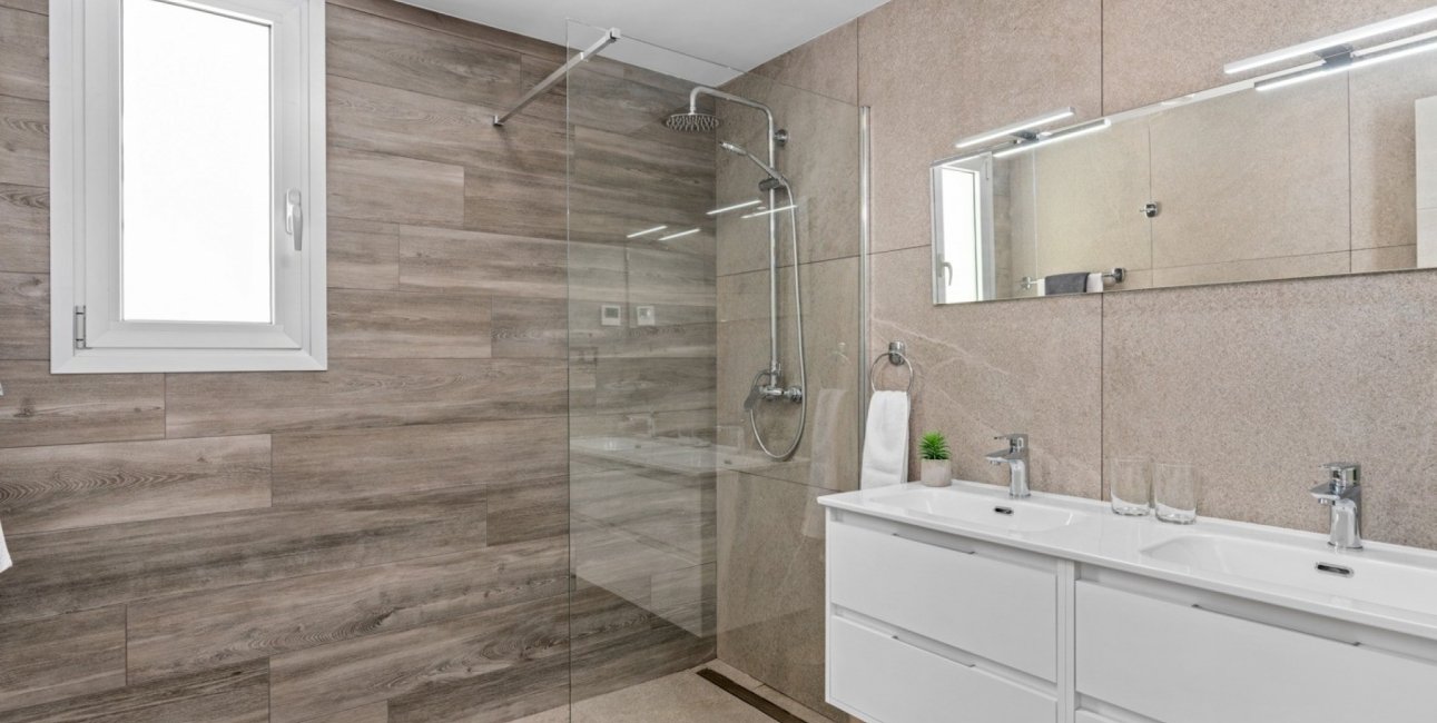 Resale - Villa -
Guardamar del Segura - El Raso