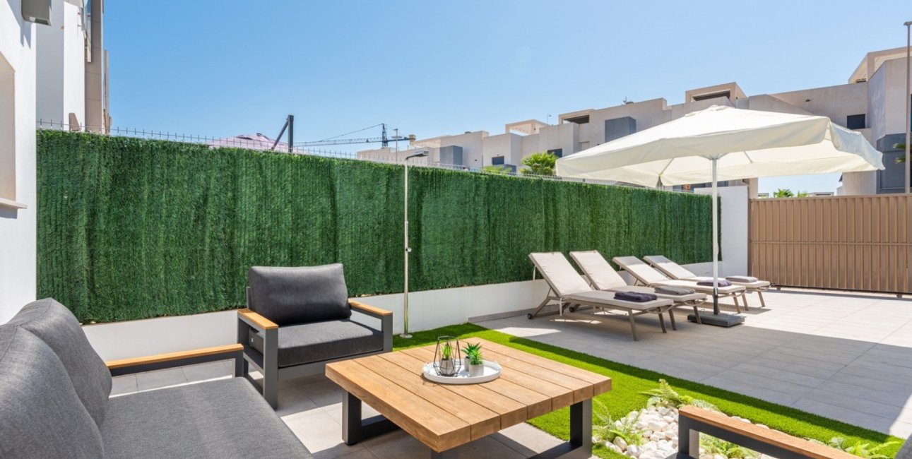 Resale - Villa -
Guardamar del Segura - El Raso