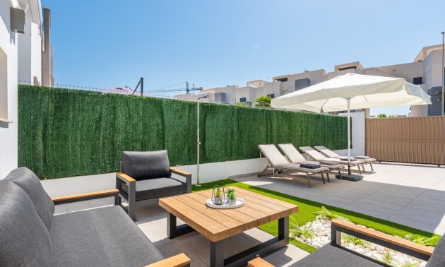 Resale - Villa -
Guardamar del Segura - El Raso