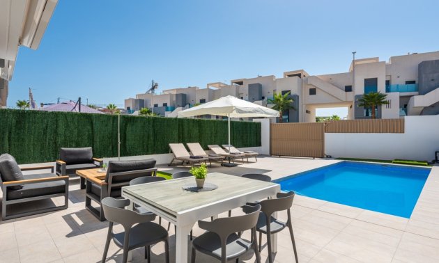 Resale - Villa -
Guardamar del Segura - El Raso