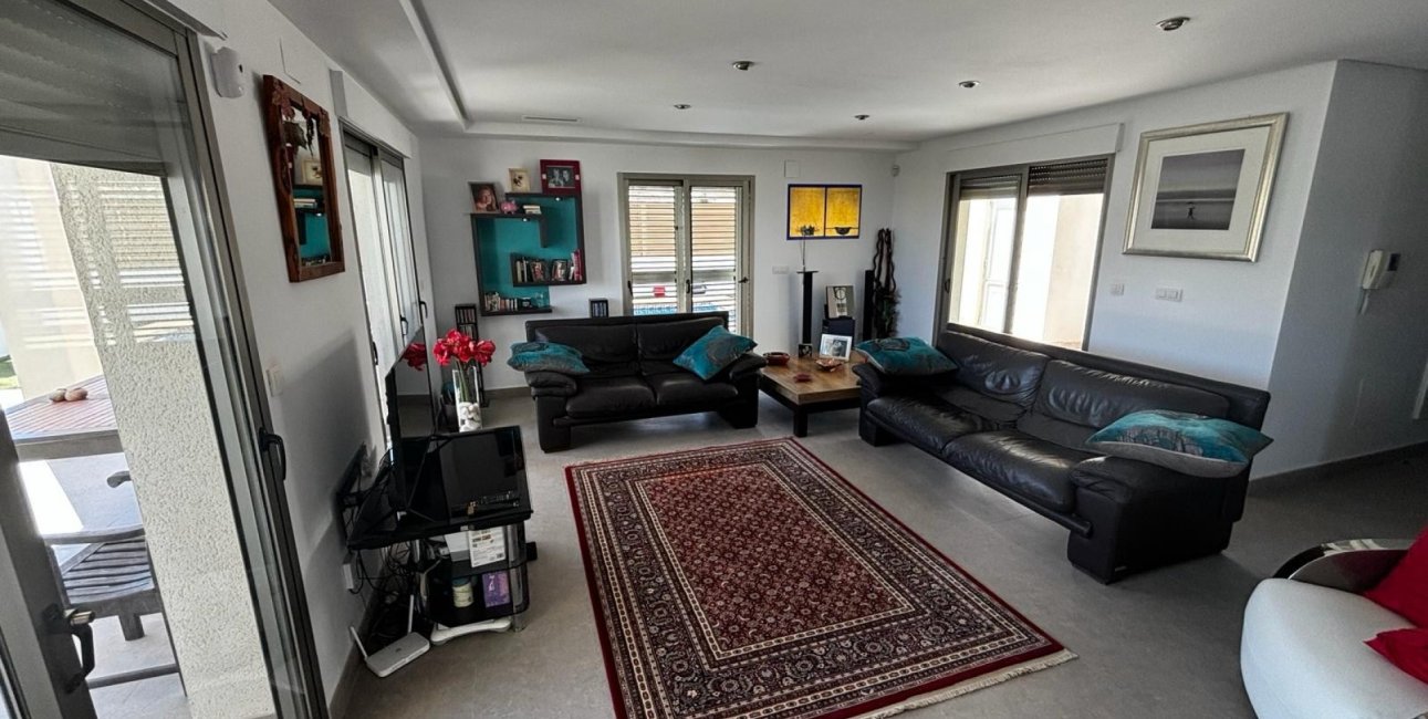 Resale - Villa -
Cox - Cox - Country