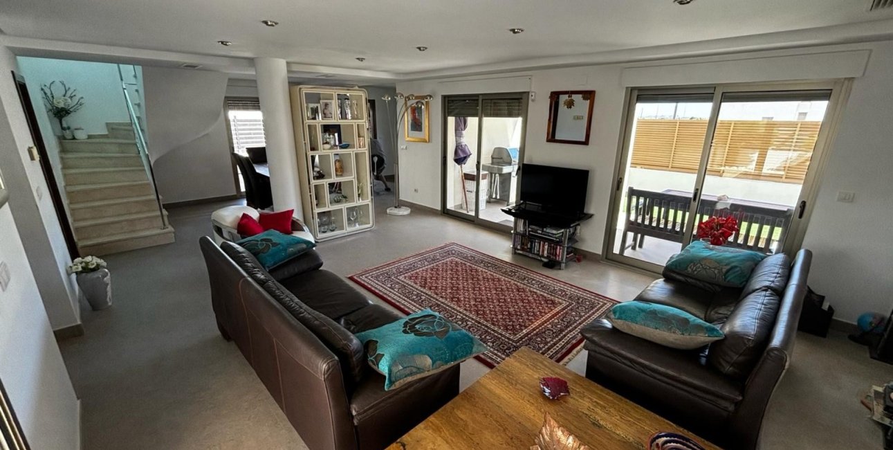 Resale - Villa -
Cox - Cox - Country