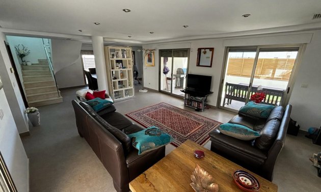 Resale - Villa -
Cox - Cox - Country