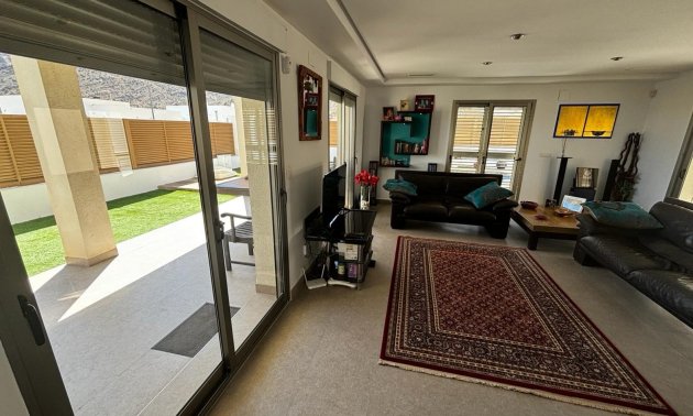 Resale - Villa -
Cox - Cox - Country