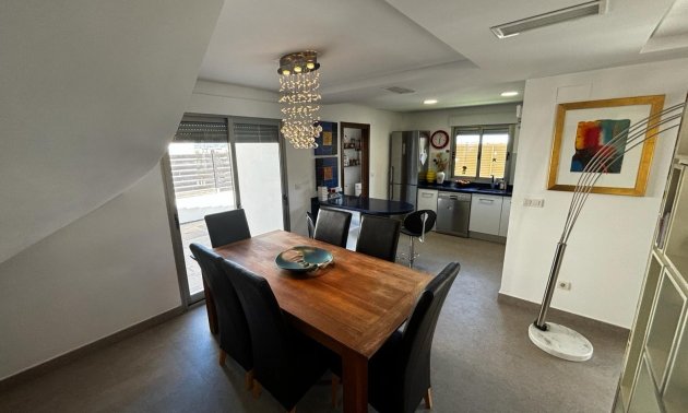 Resale - Villa -
Cox - Cox - Country