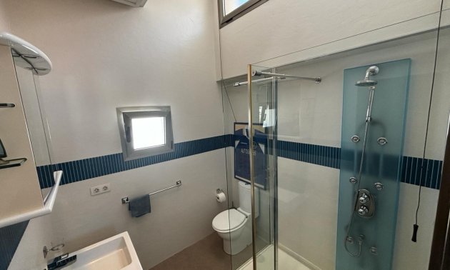 Resale - Villa -
Cox - Cox - Country